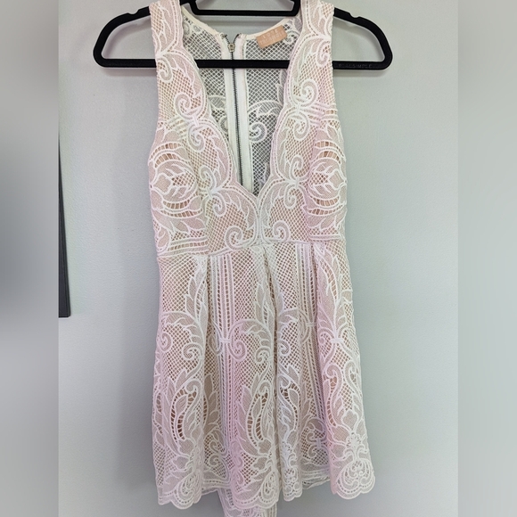 Love Triangle Lace Romper - Picture 4 of 14